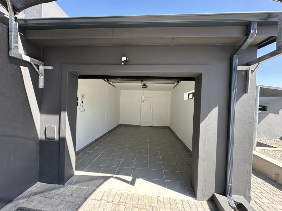 2 Bedroom Property for Sale in Bergsig Western Cape